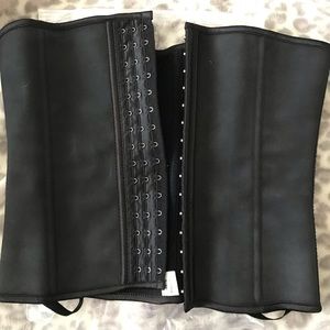 Waist Shaperz - Kim Kardashian waist trainer Sz Sm